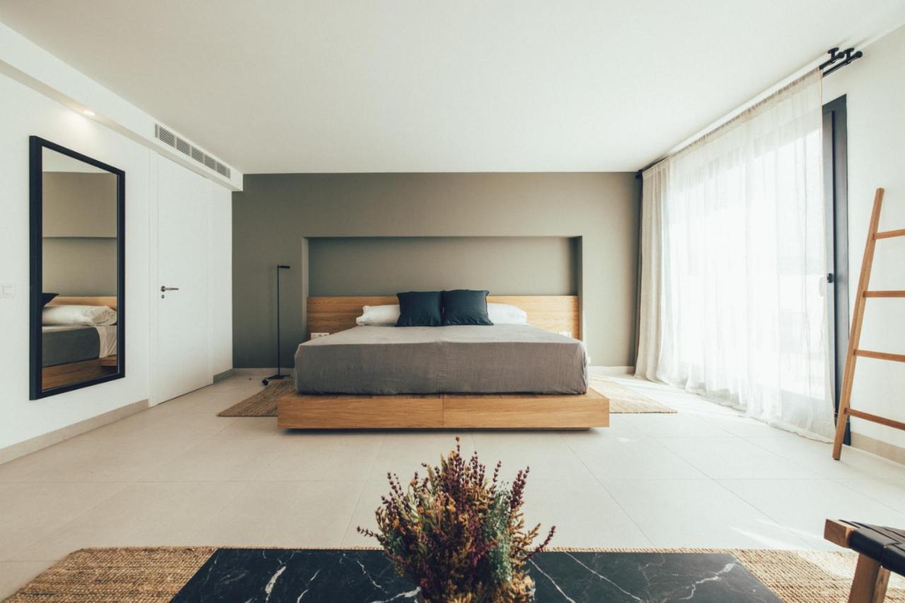إل كامبيلو Cala Lanuza Suites المظهر الخارجي الصورة
